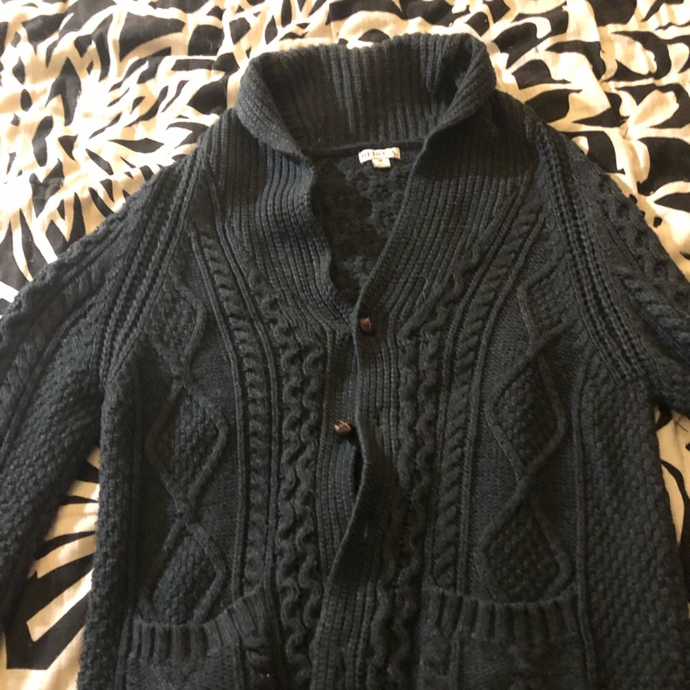 Charcoal Cable knit Swester
